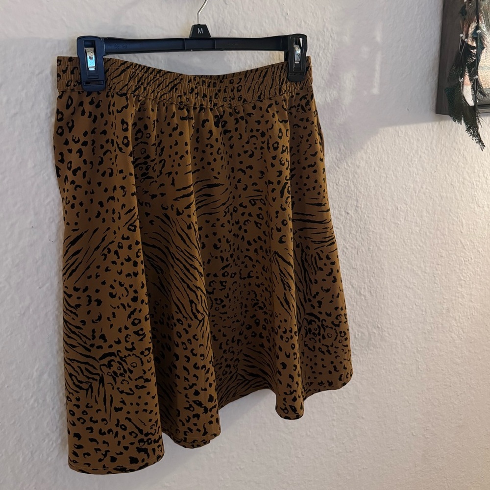 Leopard print, a-line mid thigh length skirt